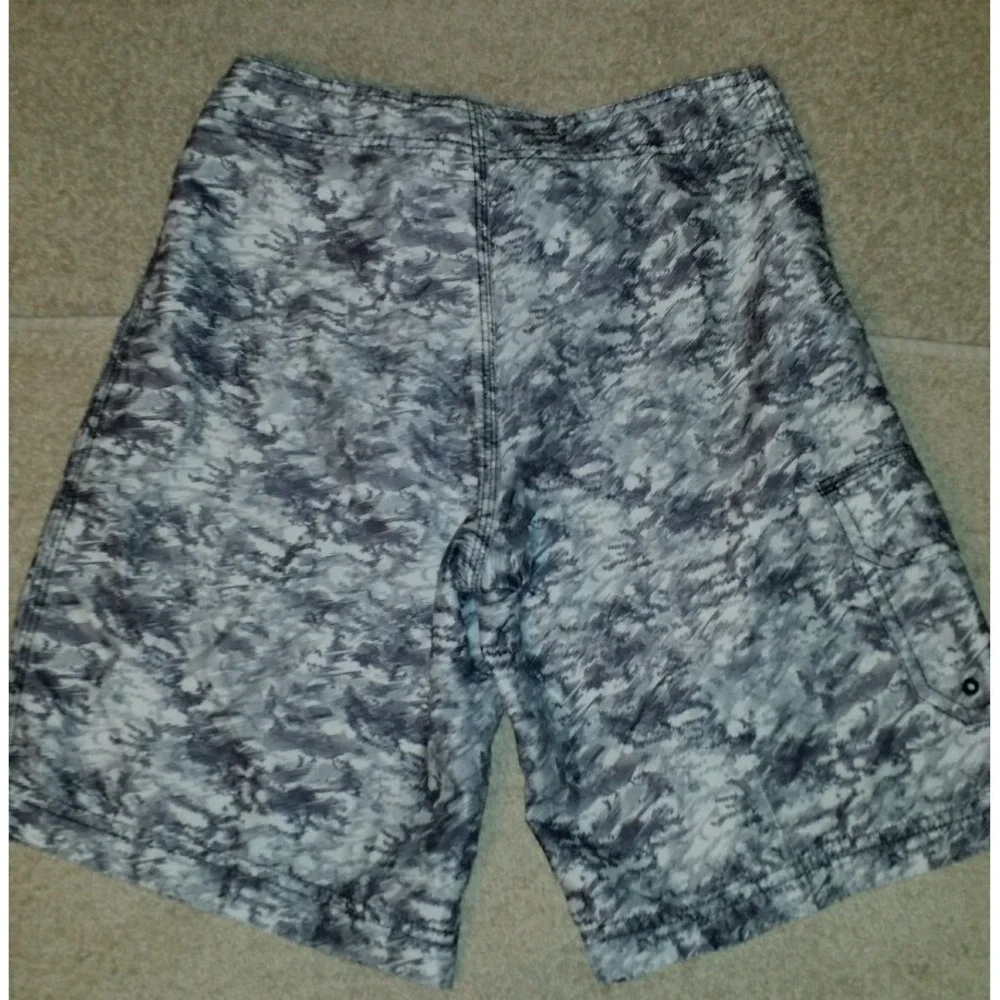 Youth size 12 Nike‎ 6.0 White &  Grey swirled Boardshorts with pocket